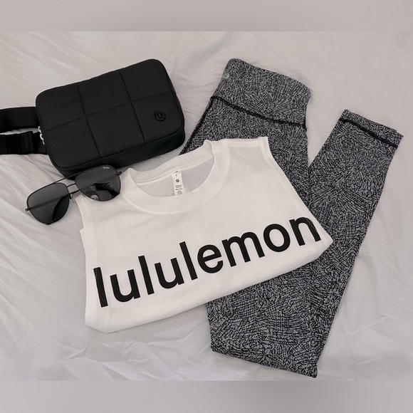 •LULULEMON/Black + White Rare Leggings/4• - Picture 7 of 7